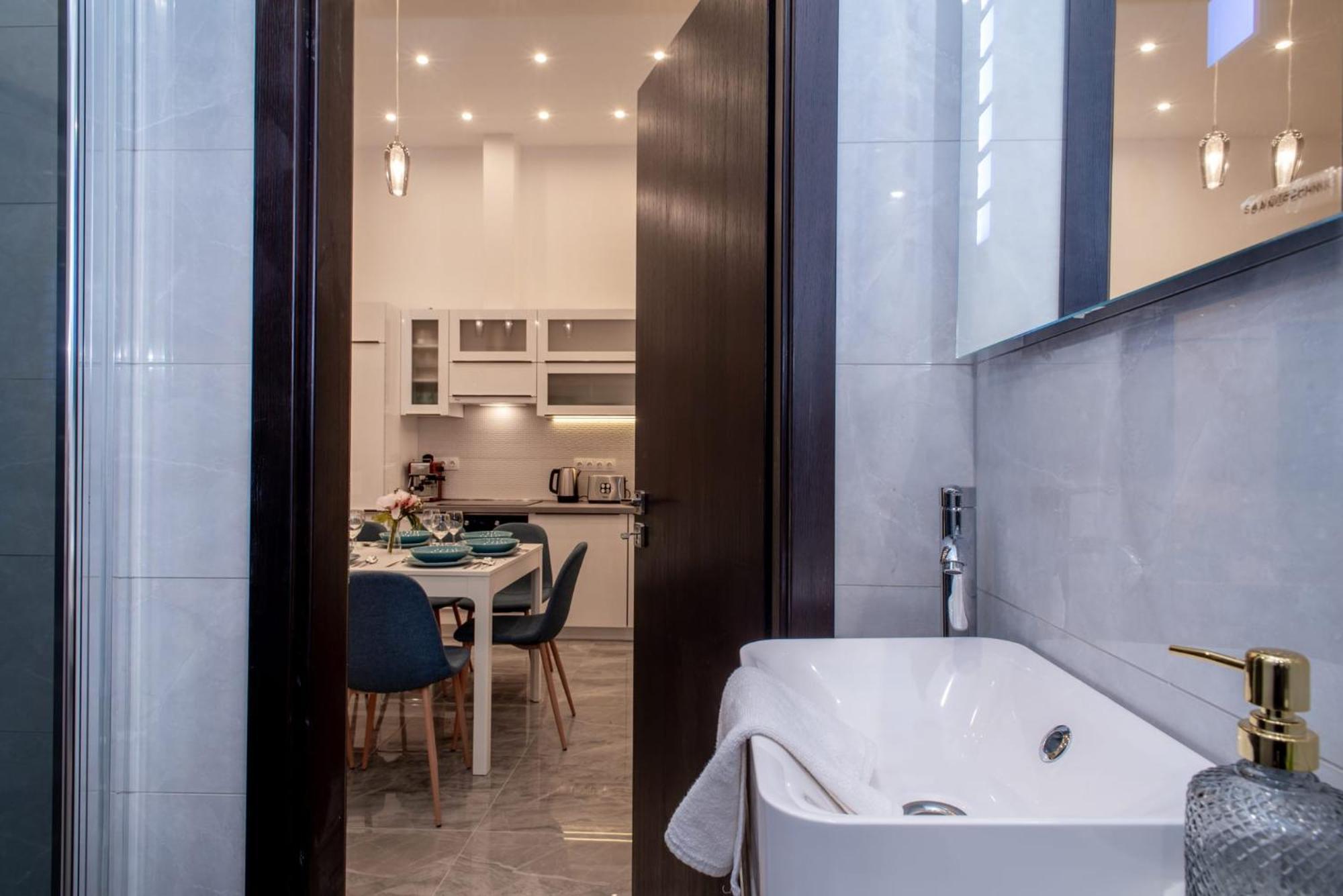 Very Central New And Large Ac Apartment Budapeste Exterior foto
